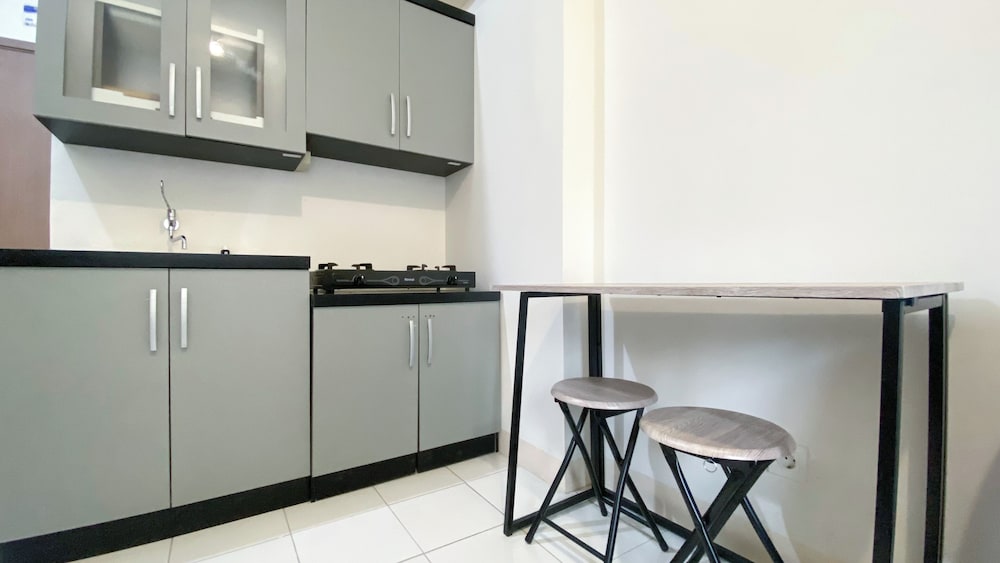 Comfortable and Nice 2BR Apartment at Podomoro Golf View
