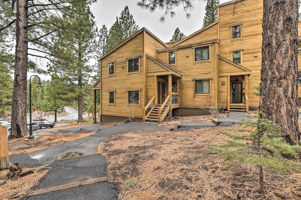 1 Mi to Northstar California: Truckee Townhome! view 4