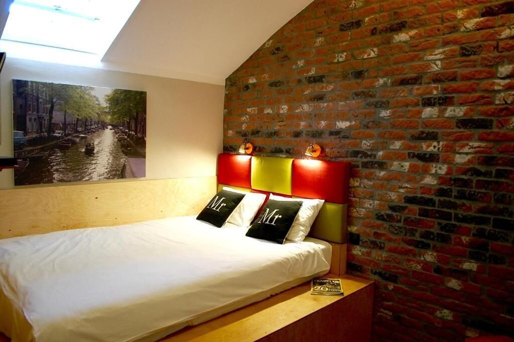 New Word St. Hostel