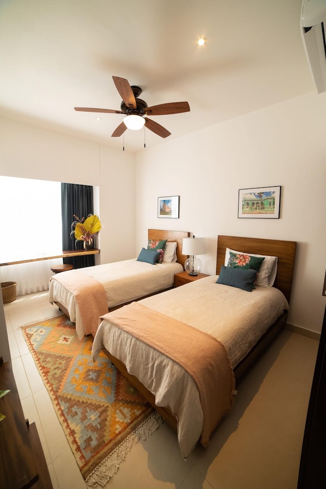 Deluxe and Unique 3BR Condo by The Harbor North of M Rida