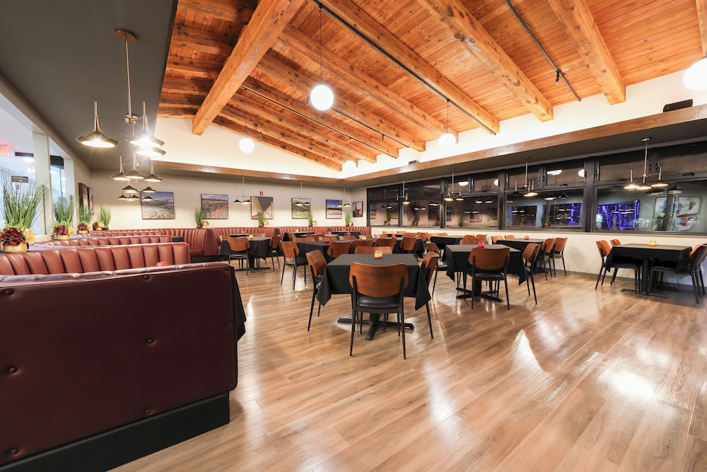 Village Inn