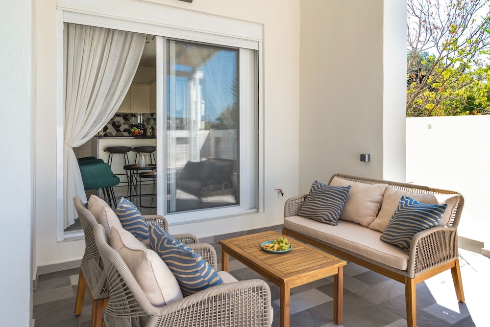 Paradissia Luxe Villa With Private Swimming Pool