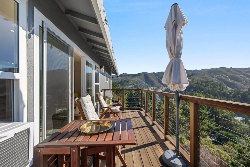 @ Marbella Lane - Chic Abode W/mountain Skyline
