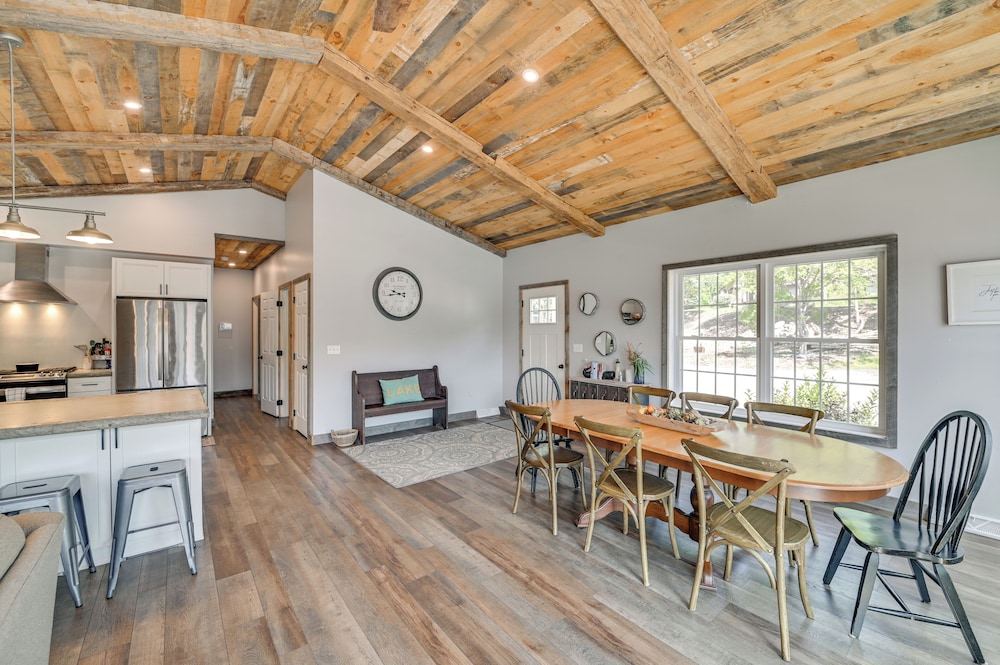 Crooked Lake Escape Near Skiing, Farms & Festivals