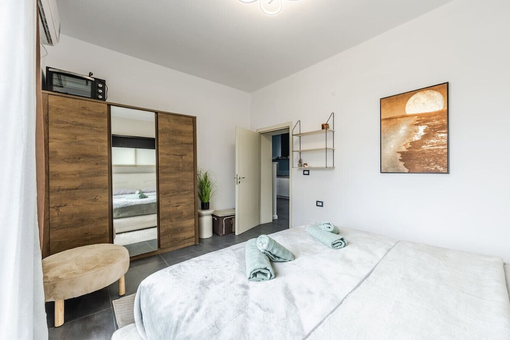 Modern Apartment With Scenic Views Earthy Vibes
