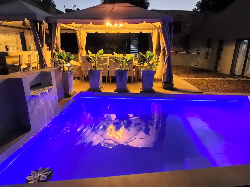 Bryanston Palms Accommodation