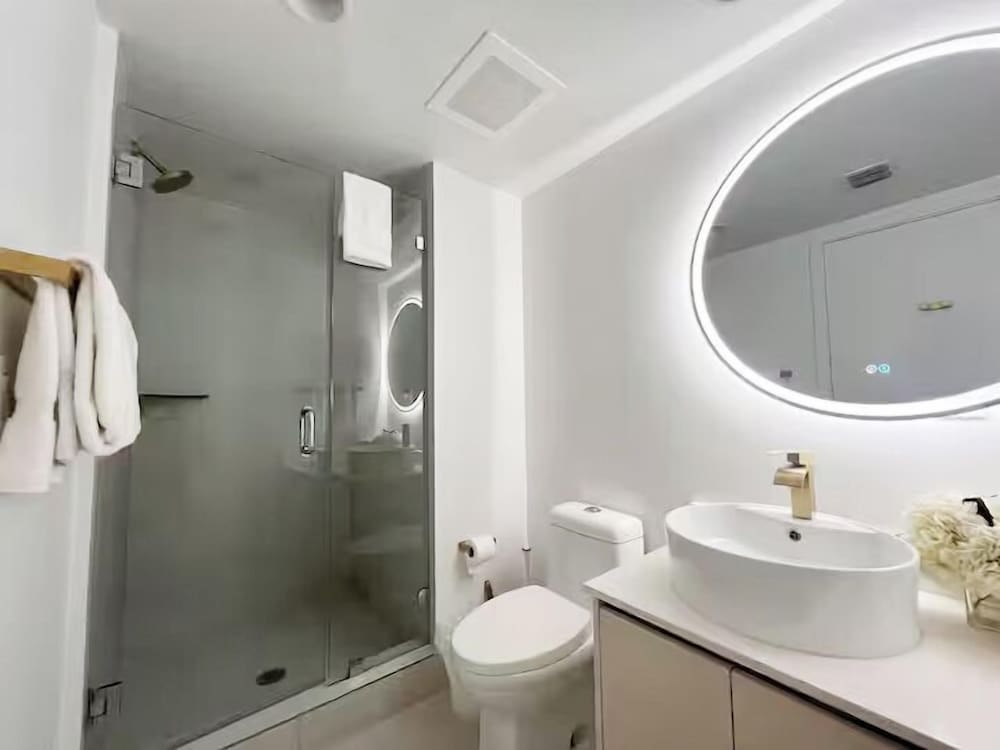 Luxury Ocean Views Apt 1208