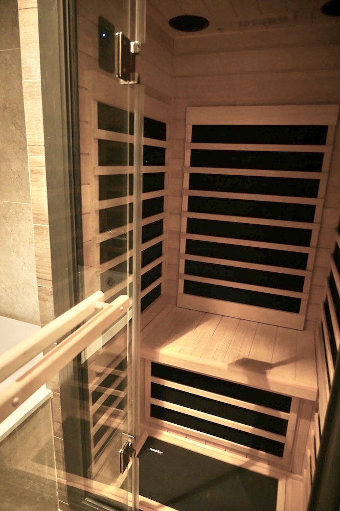 Onsen Landmark Luxury Apartments