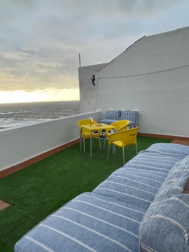 Your Little House in Caleta