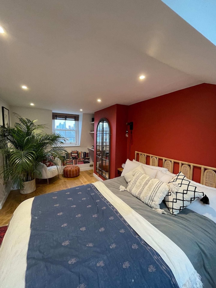 Vibrant & Beautifully Decorated 1BD Flat Brixton!