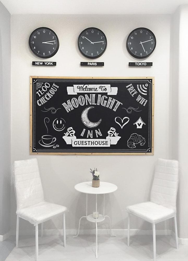 Moonlight Inn Guest House