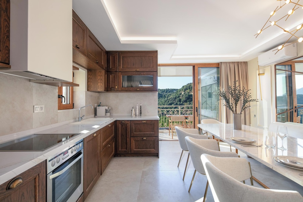 Moundros Luxury Villa & Spa