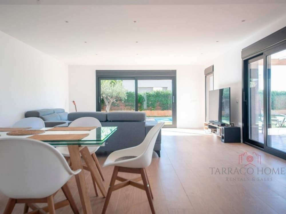Th130 Villa Moderna Golf y Playa
