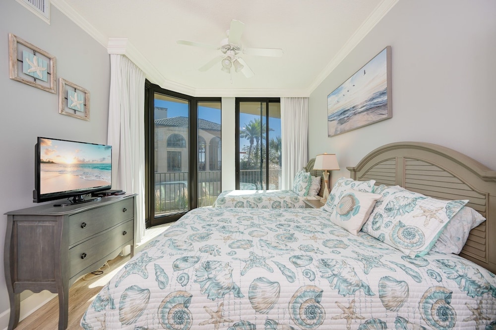 Phoenix On The Bay 1134 3 Bedroom Condo