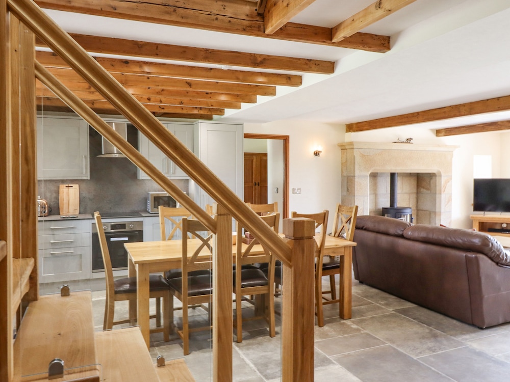 Orcaber Farmhouse