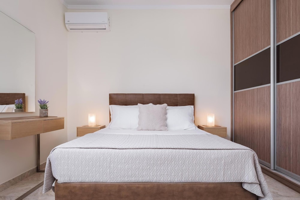 Ema's Guest House