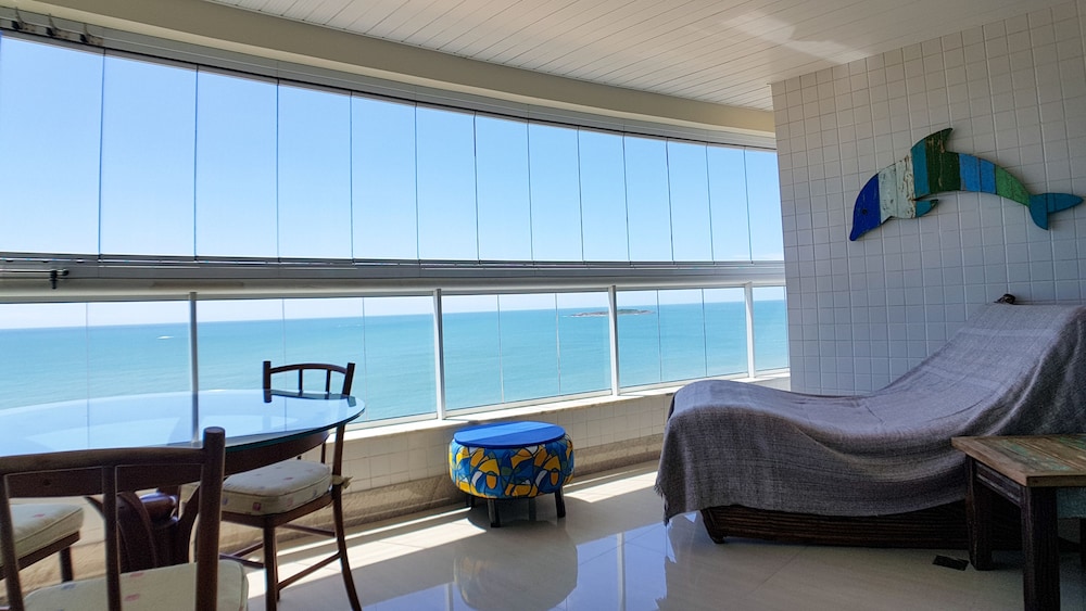 Luxo e Conforto com Vista do Mar de VV view 3