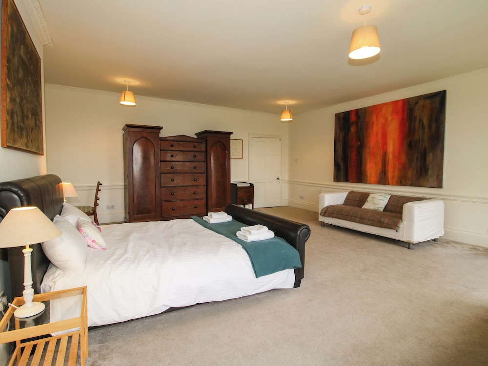 Caynham Court