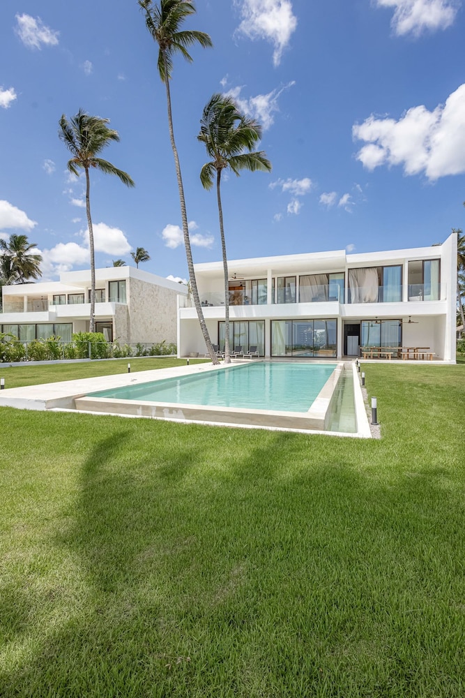 A Tale of Luxury Serenity and Oceanfront Bliss