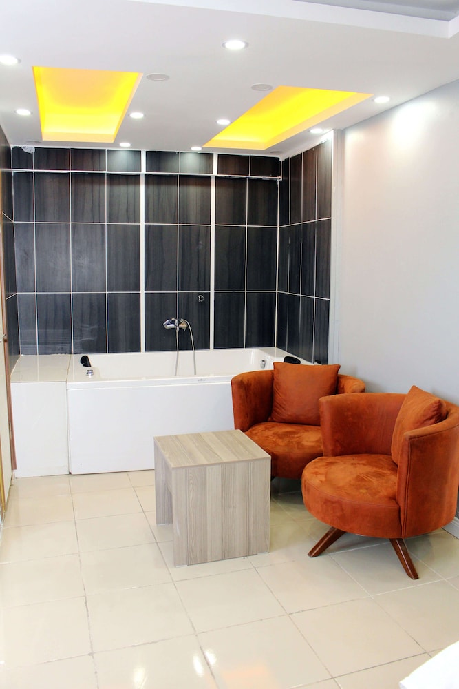 Big Life Otel - Image 74