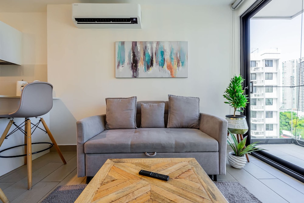 w Premium 1BR w Balcony in San Francisco