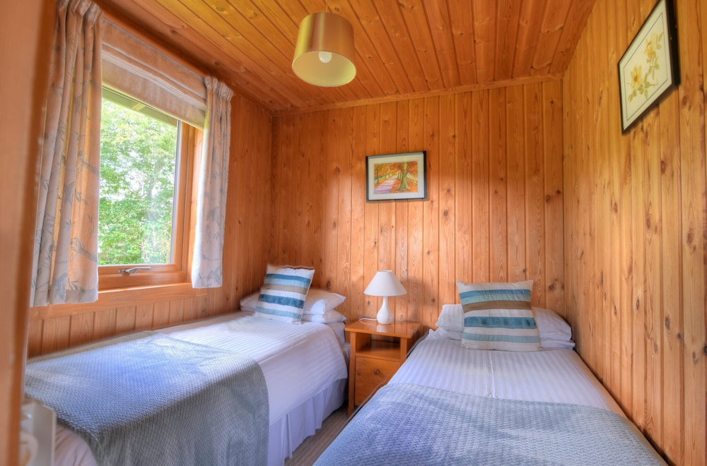 4 Pinewood Retreat