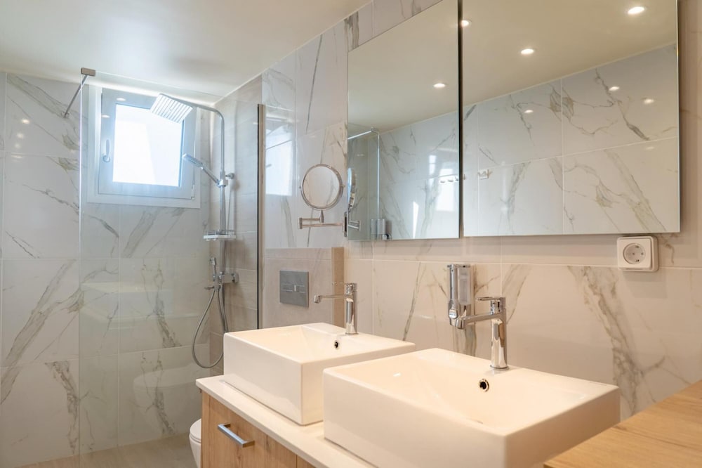 Saphire Nevelo Quality Villas