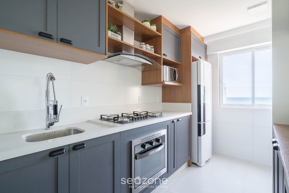 2BR Seaview apt Near Itapema Beach Sem501
