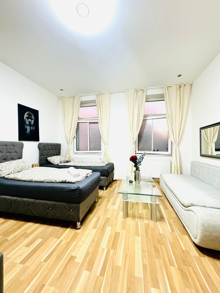 Stylish Studio Stay Near Augarten