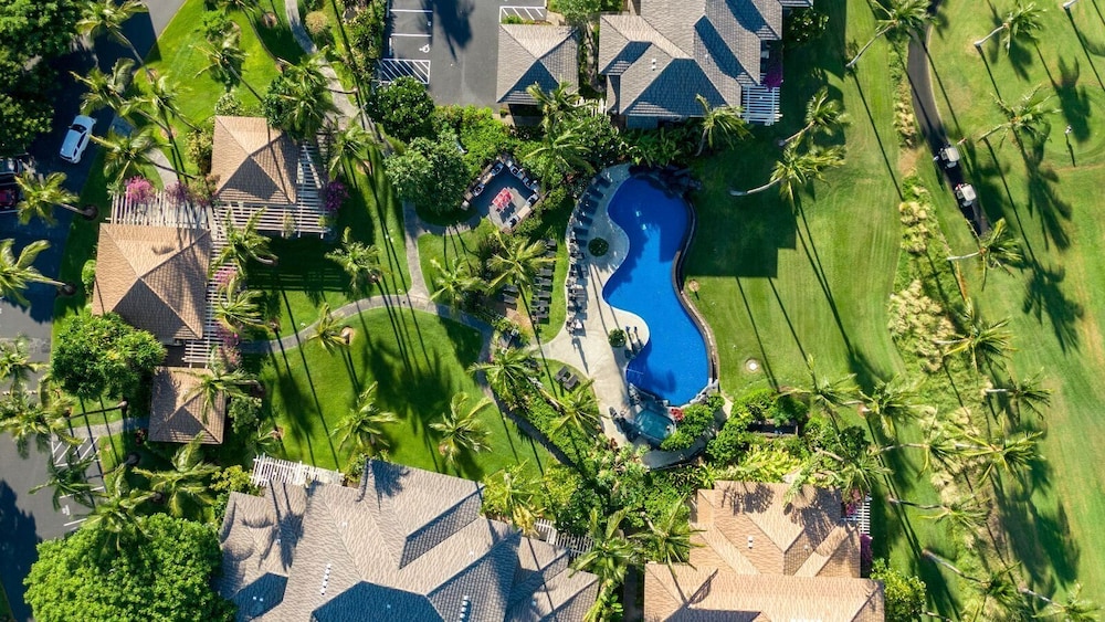 Top-floor Condo w/ Golf and Mountain Views - Pool, Gym, Wifi - Vrkcv