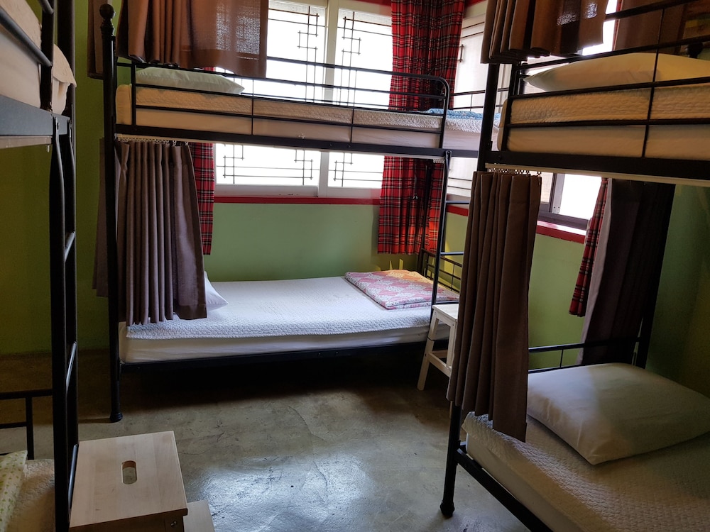 Mr.Comma Guesthouse - Hostel