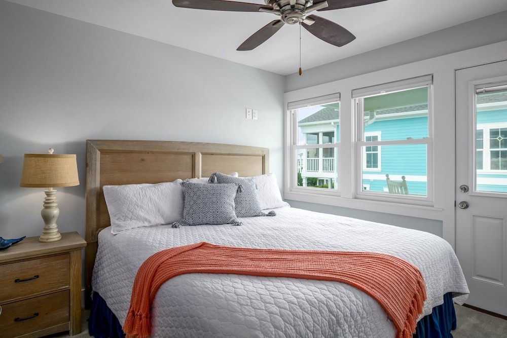 Bozeman Beach 4 Bedroom Home by Redawning view 3