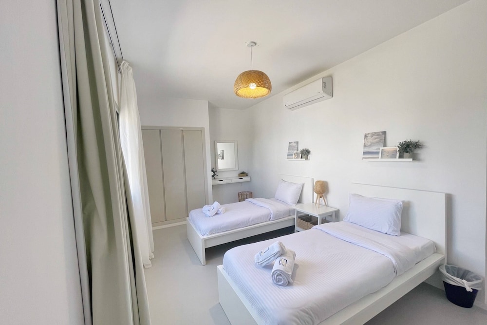 Xuru Stays I Charming & Beautifully Styled 3bdr @ Swan Lake Gouna