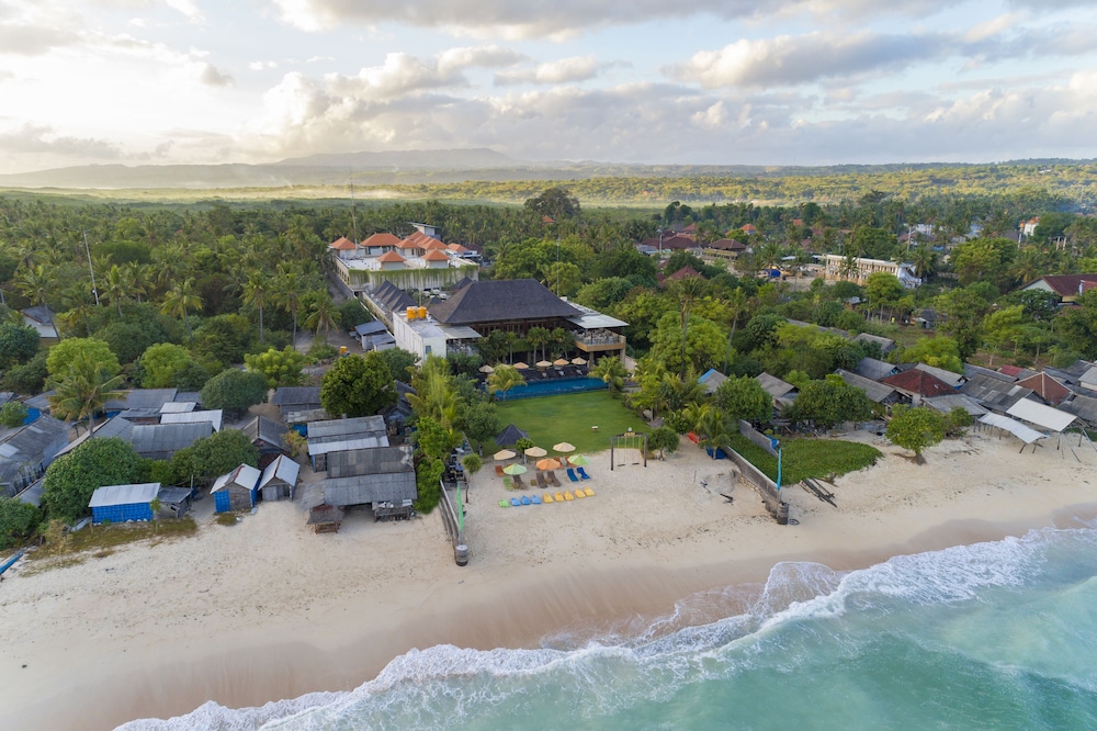 d'Nusa Beach Club and Resort 1