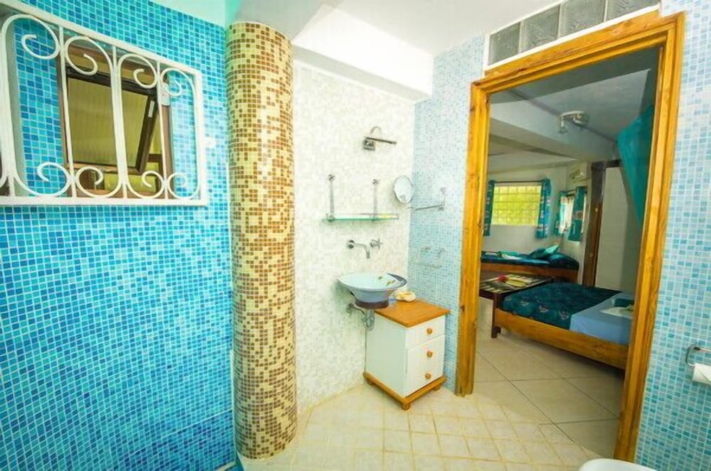 Lemongrass Lodge