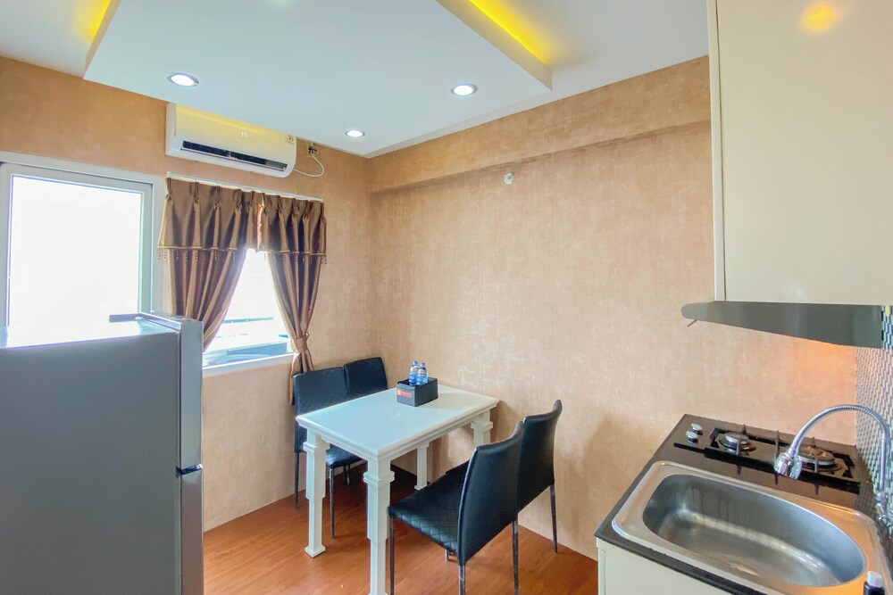 Pleasant And Modern Look 1Br Green Pramuka City Apartment