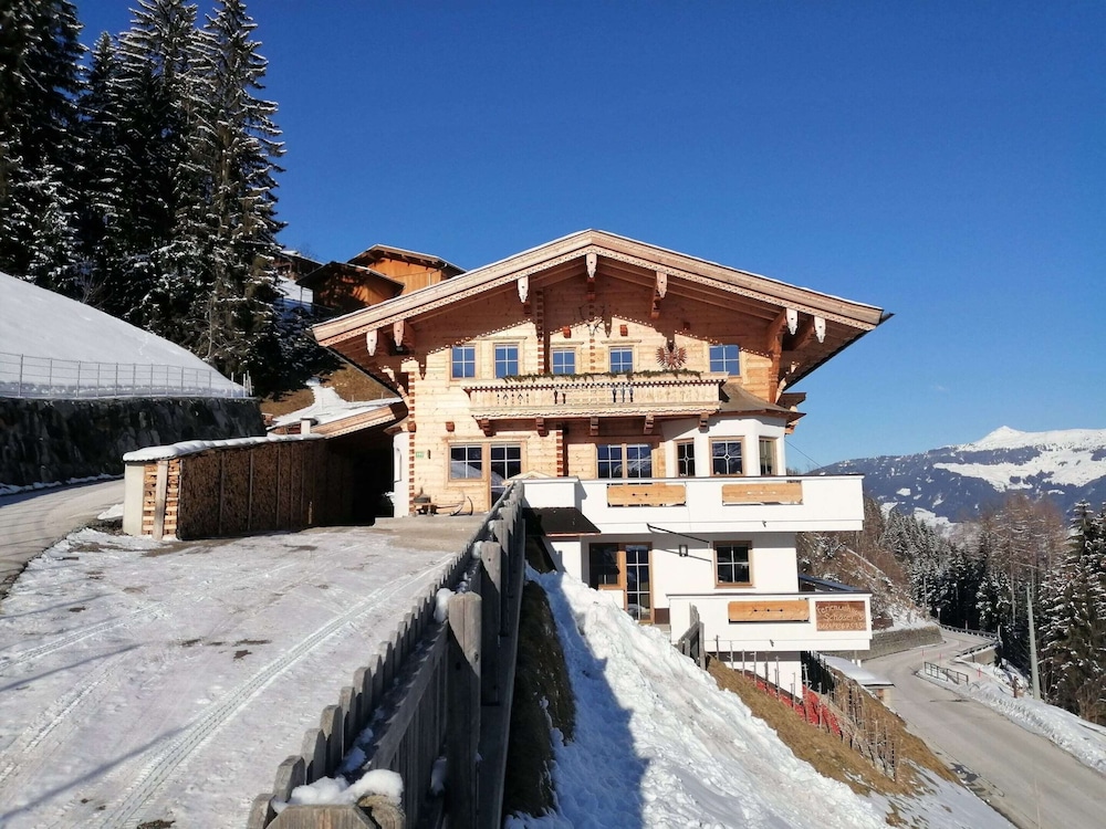 Apartment in Fugenberg Near Spieljochbahn