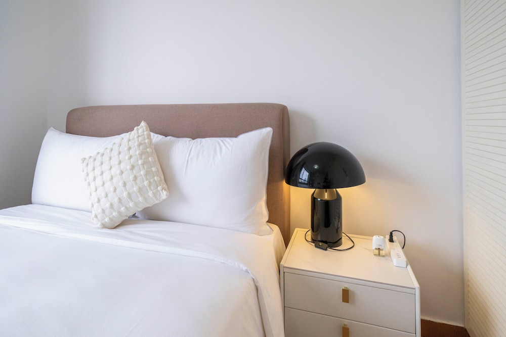 Tyms Gubei Elegant 3BR 2BA APT