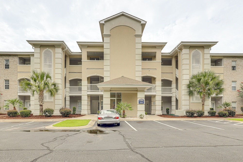 4 Mi to Sunset Beach: Resort-style Family Condo