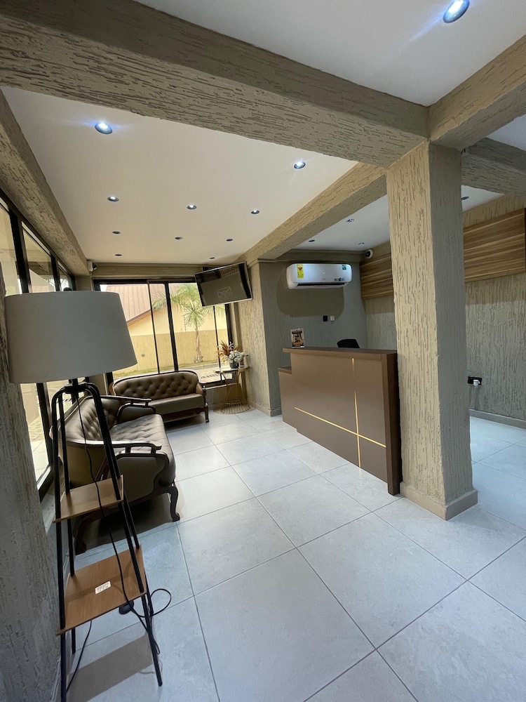 Milton Avenue Suites