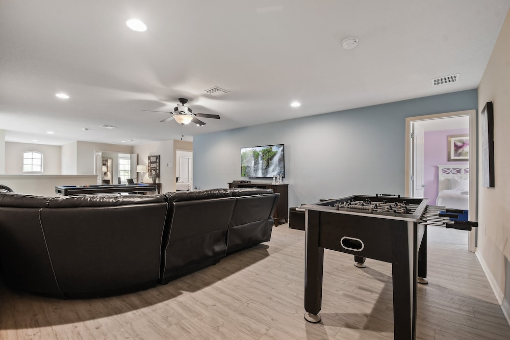 Ultimate 8BR Family Fun in Resort Near Disney!