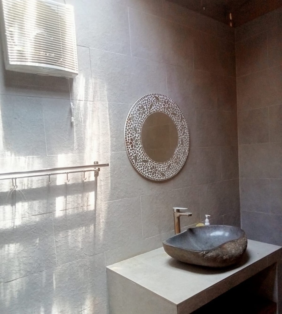 Villa Lova Sambirenteng