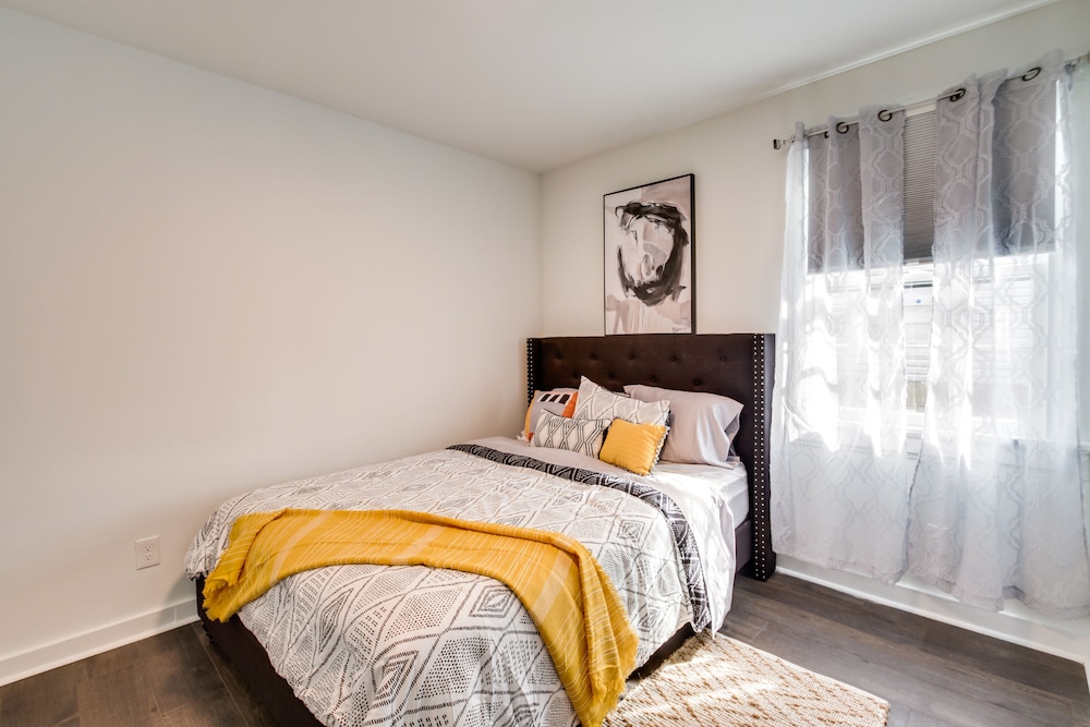 4 Mi to French Quarter: Walkable Apt w/ Yard