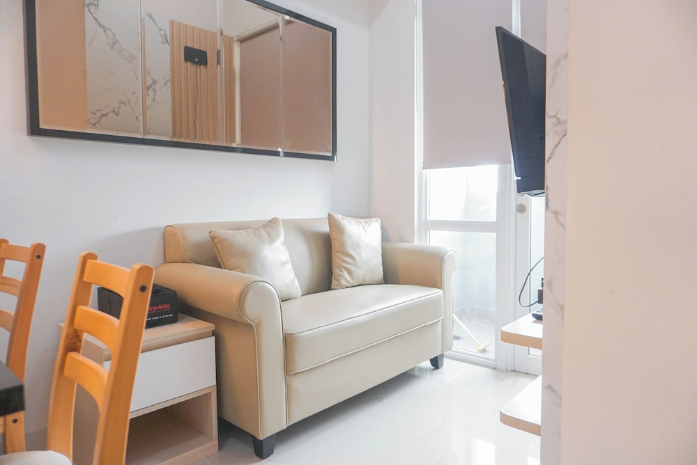 High Floor 1BR at Vasanta Innopark Apartment near MM2100 and Cibitung