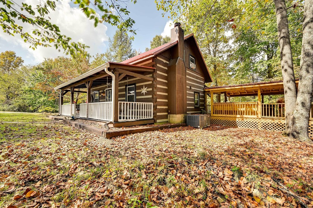 Mammoth Cave Cabin w/ Fire Pit - 3 Mi to Lake! view 5