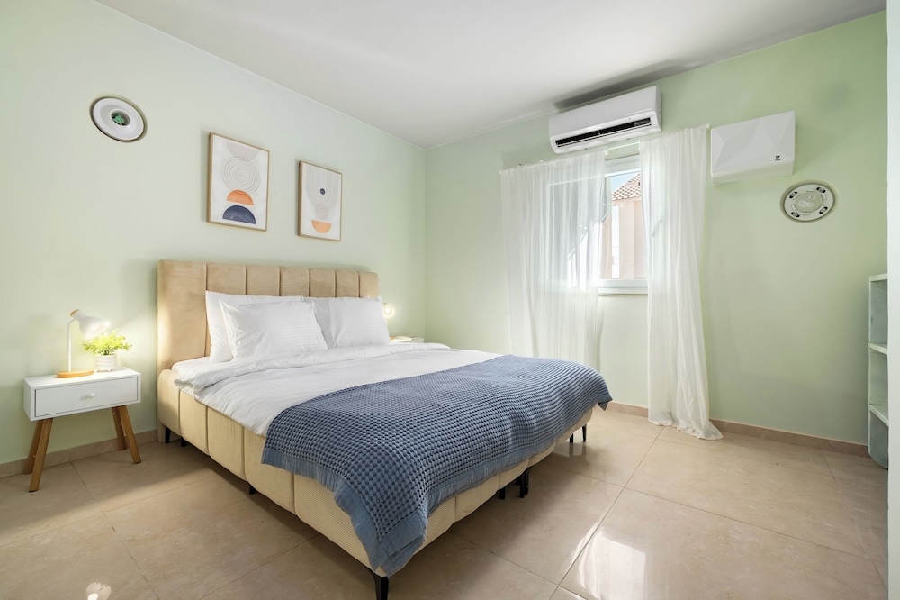 Tranquil Galilee Retreat by Sea N' Rent