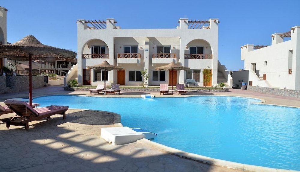 Sunny Dahab