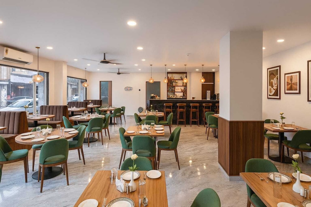 Hotel Matrushree - Near Shree Dwarkadhish Temple