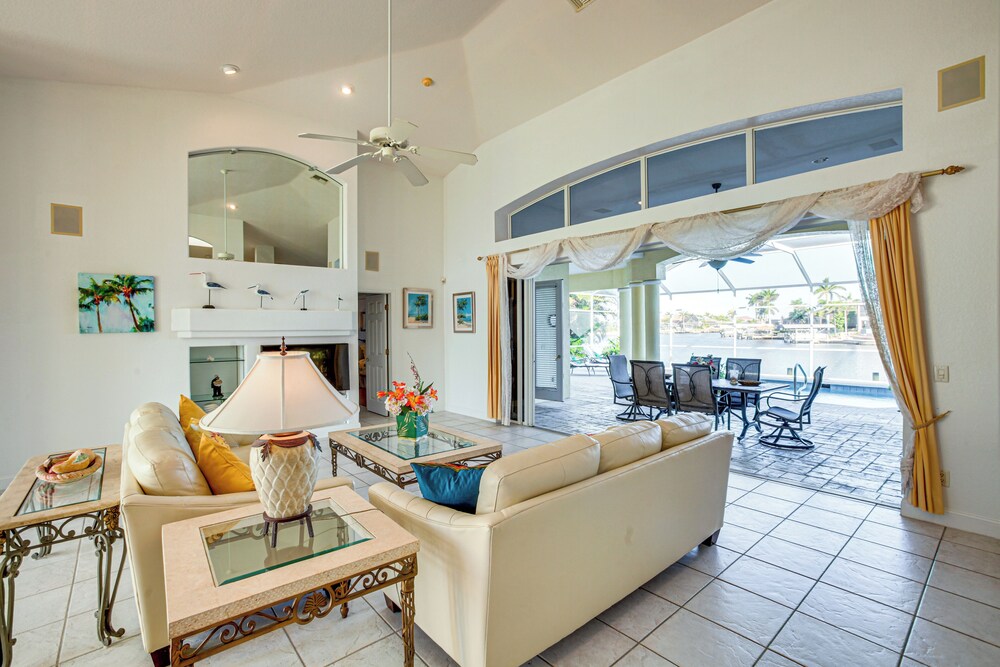 Tarpon Point Retreat w/ Dock: 1 Mi to Marina!
