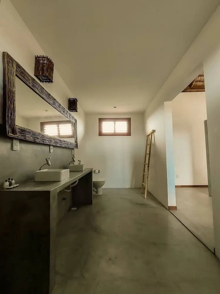 Private Complex With Swimming Pool Close to the Ocean